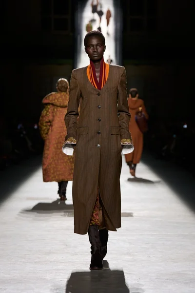 Look 42
